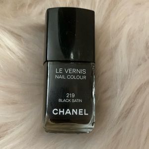 Chanel Le Vernis Nail Polish in Black Satin